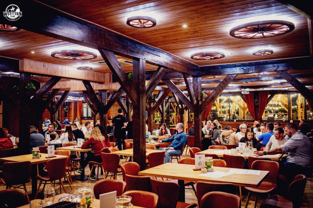 Western Camp Resort 자토르 외부 사진